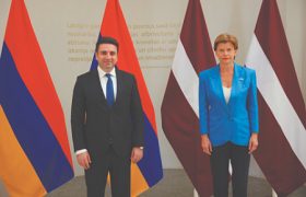 مقامات ارمنستان روسیه را متهم می‌کنند